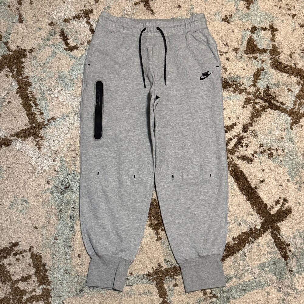 Nike Tech Fleece Sweatpants Joggers Size Large Gray Streetwear Sportswear